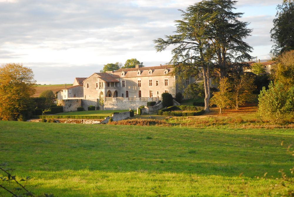 Photo Château de Cibioux à Surin - Location de gîte