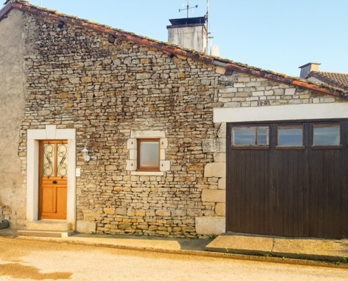 Photo façade extérieure Gîte Séjour Vacances à Civray dans la Vienne